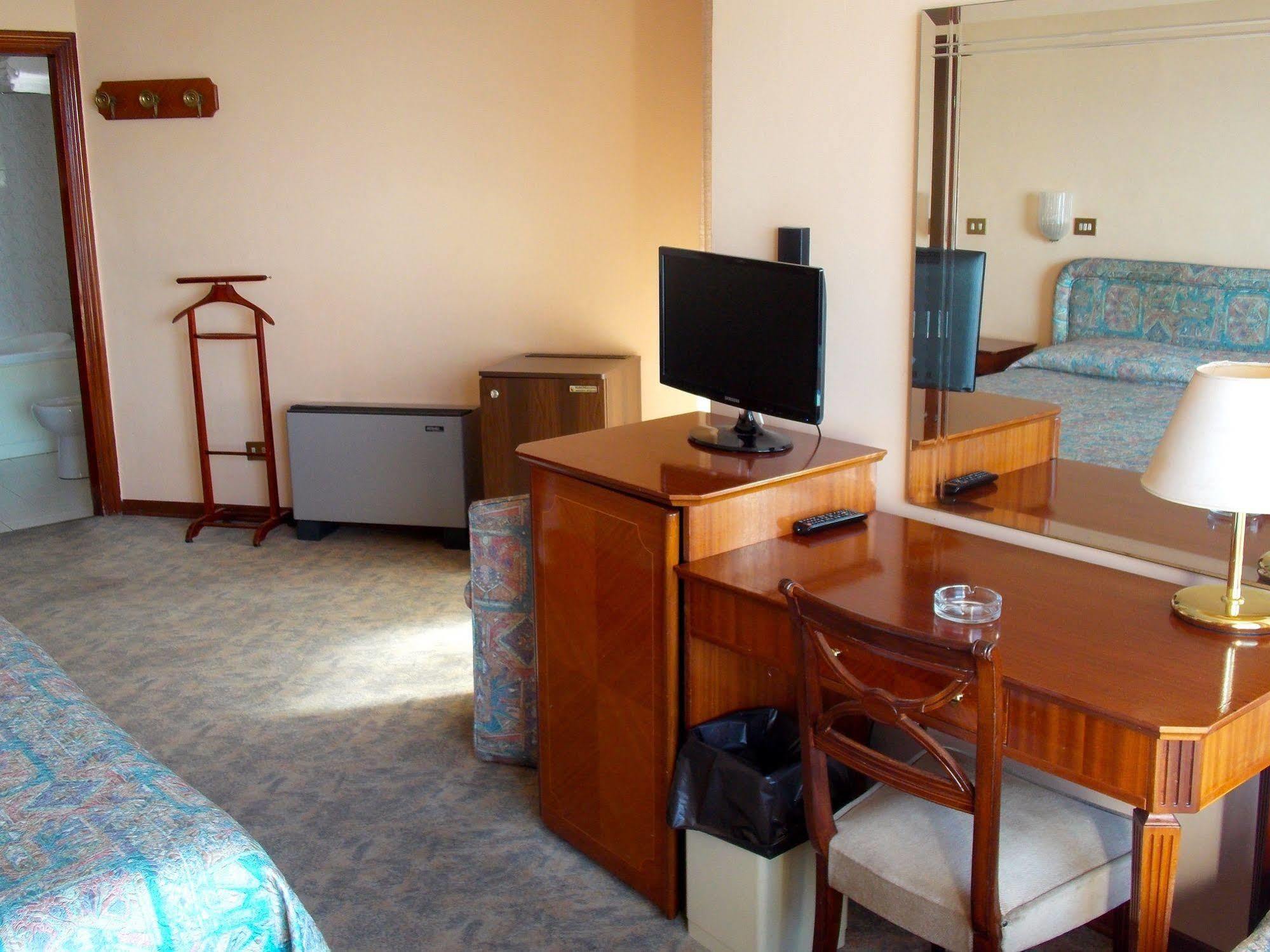 Park Hotel Mar Grande Tarente Extérieur photo