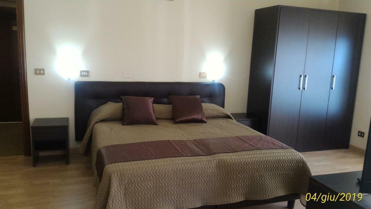 Park Hotel Mar Grande Tarente Extérieur photo
